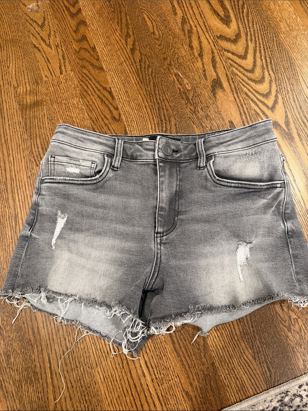 Kut from the Kloth Gray Distressed Frayed-Hem Jean Shorts